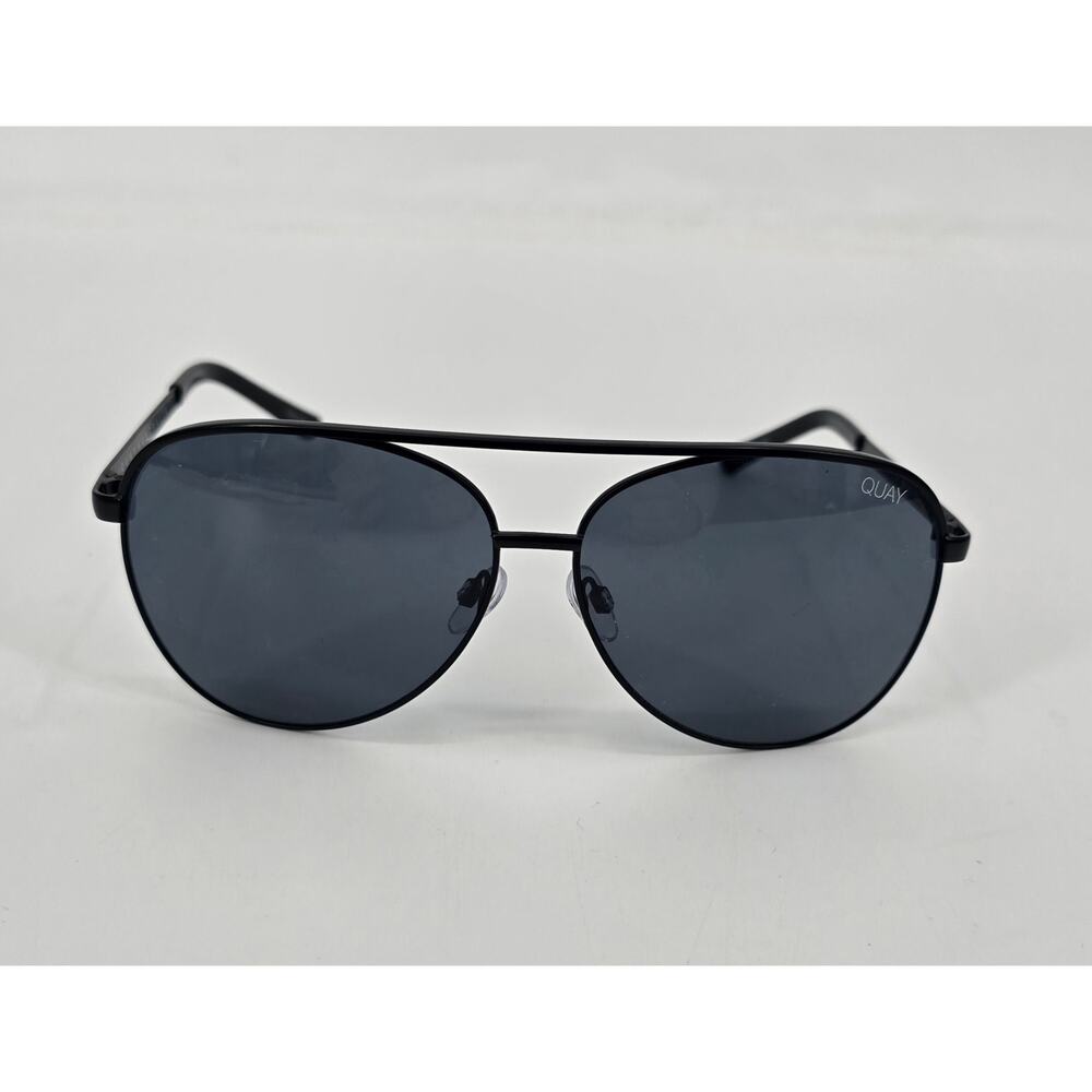 Quay Australia Vivienne Black Aviator Sunglasses Smoke‎ Lenses Minimal Modern